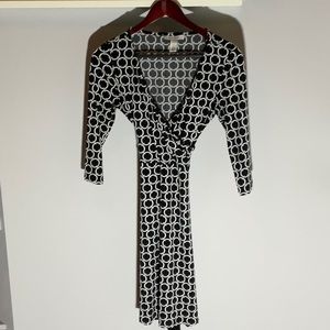 White House Black Market  3/4 Sleeve Geometric Print Dress